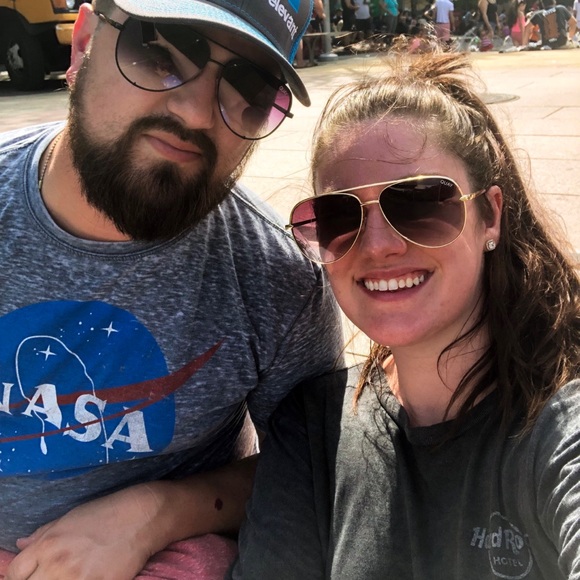 Meet the Posher, Terrin - Picture 2 of 4